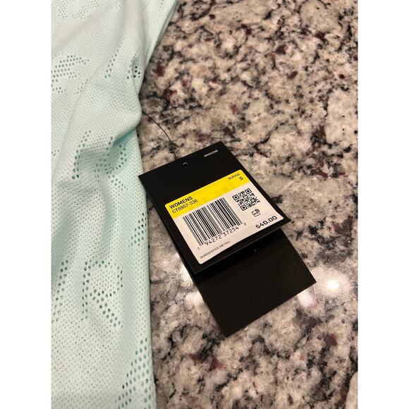 Nike womens NWT running top size S - Picture 9 of 12